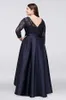 Elegant Dark Navy Lace Plus Size Mother of the Bride Dresses 3/4 långa ärmar Höga låga kvällsklänningar Billiga festklänningar HY4082