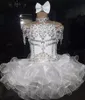 Söt vit Organza Girl's Pagant Klänning Prinsessan Beaded Crystals Party Cupcake Unga Pretty Little Kids Queen Flower Girl Gown