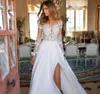 2018 A linha de vestidos de casamento boêmio verão praia pura ilusão mangas de alta Side Dividir Lace apliques Chiffon Plus Size vestidos de noiva