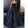 2018 Navy Blue Prom Dresses with Spaghetti Straps Appliqued Ball Formal Evening Dress Floor Length Pageant Gown