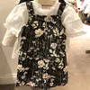 Camicetta bianca per bambina stampata con motivo floreale primavera-estate Top + tuta nera Set di abbigliamento per bambini per ragazze Vestiti di marca ciliegia