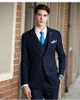 Brand New Navy Blue Men 3 pezzi Suit Smoking da sposa Smoking da sposo eccellente Risvolto a punta Giacca da uomo a due bottoni (giacca + pantaloni + cravatta + gilet) 504