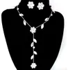 Collana in due pezzi con gemma di fiori di prugna con decorazione nuziale in stile caldo, set di orecchini, collana lunga, moda classica, squisita ed elegante