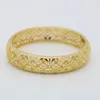 Utsökt Filigree Womens Bangle 18K Gul Guld Fylld Hål Armband Bröllopsfest Present Dia 65mm Snidade Öppningsbara Smycken