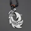 Senhua Hawaiian Style Mężczyźni imitacja kość imitacja kość rzeźbia NZ Maori Fish Hook Charm Naszyjnik Pendant Prezent Mn258319n