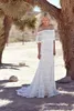 Bohemiska brudklänningar Enkel full spetsland boho bröllopsklänningar från axel svep tåg korta ärmar strand plus storlek