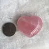 天然バラ石英ハート型ピンククリスタル刻まれた手のひら愛の癒しの宝石王恋人Gife Stone Crystal Heart Gems