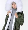 Manteaux de neige pour femmes Garniture en fourrure de raton laveur blanc Doublure en fourrure de lapin blanc Toile verte longue Drapeau de l'Allemagne Parkas brodés