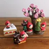Entzückende kleine rote Mütze und Wolf aus Harz, kreative Modeornamente, Decole-Märchenserie Concombre, Porto 5986069