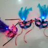 Máscara Do Partido Da Pena do DIODO EMISSOR de Luz Handmade Venetian Masquerade Máscaras de Festa de Dança Novidade Encantando Máscaras de Natal Máscara de Pena de Halloween