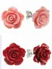 Jolie 2 Paires 12mm Rose / Rouge Corail Rose Fleur Boucles D'Oreilles Argent