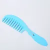 Snoepkleuren Handgrip Barber Hairdressing Haircut Kam Plastic brede tand haarkammen Hairstyle vrouwen Lady Styling Tools1727755