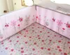 Bordado 3D coelho Insetos de flores Silvestres jogo de cama de Bebê 7 Pcs berço cama conjunto Quilt Bumper cama Capa de Colchão de Saia