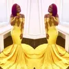 Os mais recentes Sexy Yellow Black Girls Mermaid Dresses Prom Lace mangas compridas Backless de cetim até o chão Formal Wear Partido vestidos de noite personalizado