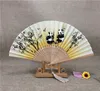 Hand schilderij panda zijde hand fan chinese bamboe vouwen fan kwastje kleine vrouwen bruiloft fan ambachten gift souvenir 10pcs / lot