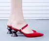 Talons uniques entiers femmes mules rouges noir étranges sandales à talons