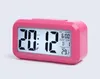 温度温度計のカレンダー、サイレントデスクテーブル時計ベッドサイドウェイクアップSN703のスマートセンサーナイトライトデジタル目覚まし時計