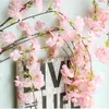 5ピースシングルブランチ4フォーク結婚式のパーティーデコーズのための人工桜の枝絹の布の花の植物ホワイトピンクシャンパン