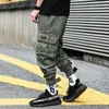 Moda camuflagem estilo punk homens corredor calças juventude streetwear hip hop jeans homens grandes bolso cargo calças harem calças homme