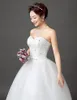 Bride Sexy Sweetheart Wedding Dresses Lace and Tulle Luxury Ball Gown Bridal Gown With Petticoat