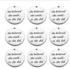 100 Pcs/lot alliage Lettre Elle croyait qu'elle pouvait donc elle l'a fait Charmes Pendentif à breloques en argent Antique Pour collier Fabrication de bijoux résultats 22mm