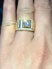Klasyczny z bocznymi kamieniami Pierścień Zestaw 6 mm 1 2 CT Symulowany diamentowy pierścionek zaręczynowy 925 Solidna srebrna obrączka dla mężczyzn biżuteria 223M