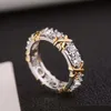 Bicolore classico bianco cristallo pavimenta donna anelli color argento gioielli da sposa moda croce anello a forma di X per le donne miglior regalo