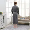 Nouveau Style amoureux soie douce flanelle longue Kimono Robe de bain hommes gaufre hiver peignoir hommes Robes Robe de chambre chemises de nuit pour homme