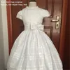 Princess White First Communion Dresses Little Flowers Girls Wedding Party Dress Kort ärmar Satin Vestidos de Comunion 20222527