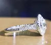 手作りの女性100％Soild 925スターリングシルバーリングオーバルカット0.6ct SONA 5A CZの婚約の結婚式のバンドリング女性ジュエリー