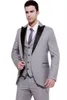 Светло-серый трехсекционный жених смокинги пика отворотом Slim Fit Man свадебный костюм красивый мужской деловой ужин выпускного блейзер (куртка + брюки + галстук + жилет) 416