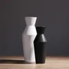 Élégant Vase à fleurs en céramique noir blanc forme conique moderne décorative pièce maîtresse de fête de mariage porche salon décor à la maison