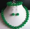 Set di collana, braccialetto e orecchini con perle rotonde di giada verde da 12 mm