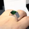 Drop Shipping Victoria Wieck Mode-sieraden 925 Sterling Silversona Solitaire Emerald Birthstone Prinses Mannen Wedding Band Fingerring Cadeau