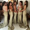 Sparkly Bling Gold Sequined Mermaid Bridesmaid Dresses Backless Slit Plus Size Maid of The Honor Gowns Bröllopsklänning