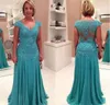 New Mother of the Bride Dresses V Neck Sleeveless A Line Moms Gowns Lace Appliques Chiffon Floor Length Plus Size Evening Dresses