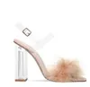 2018 mode frauen glitter party schuhe schnalle PVC sandalen hochzeit schuhe feder sandalen offene spitze weiches pelz sandalen