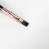 Il pennello per il trucco delle labbra - Forma piatta per capelli sintetici Copertura uniforme Liner Definer Strumento per frullatore per pennelli cosmetici