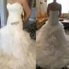 Diamante applique em organza babado e cintura caída sereia vestido de noiva plus size decote e espartilho vestido de noiva com fecho traseiro