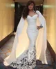 Glamorous Dubai Arabska Celebrity Sukienka Odłączane Cape Off Ramię Długie Rękawy Zroszony Aplikacja Syrenka Suknia Sukni Moda Prom Dresses