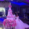 Fantastisk plusstorlek bröllopsklänningar 3d blommor applicerade spetspärlade brudklänningar som ravishing Dubai African Crystal Tulle Wedding Dres276b