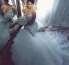 2018 modest cetim e tule sereia vestidos de casamento frisado cristais capela trem beach bridal vestidos plus size custom made en2102