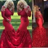 Syrenka Wysoka szyja Prom Dresses Z Złotą aplikacją Długie Rękawy Koronkowa Aplikacja Sexy Party Dress Glamorous 3D Kwiatowy Pociąg 2K18 Prom Dresses