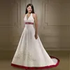 2019 eleganckie suknie ślubne z dekoltem w szpic haft Sweep pociąg biały i czerwony gorset wykonane na zamówienie suknie ślubne dla nowożeńców do kościoła