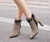 Invierno más botas gruesas de terciopelo para mujer botas Martin de punta cálida gruesas con botas descubiertas zapatos