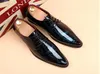 Męskie prawdziwe skórzane patentowe buty szpiczaste palce koronki w górę drukowane inteligentne dorywczo czerwone buty ślubne ciemnoniebieski sliver Lampart