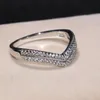 Double V Style Cute Luxury Jewelry 925 Sterling Silver Pave White Sapphire CZ Diamond Party New Female Wedding Band Ring per il regalo degli amanti