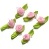 300 stks / partij kleine satijnen lint rozenknoppen verfraaiingen bruiloft decoratieve bloemen 27 kleuren om te kiezen kleur packet maat