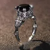 Punk Moda Biżuteria 10kt Biała Złoto Wypełnione Okrągłe Cut Black Sapphrire CZ Diamond Cool Office Gemstones Kobiety Wedding Skull Band Pierścień Prezent