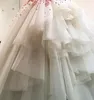 2018 년 3D 플로럴 아플리크 계층화 된 바닥 길이 퍼프 스커트 볼 가운 이브닝 드레스 긴 소매